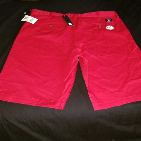 DC Men's shorts - Picture 3 of 4